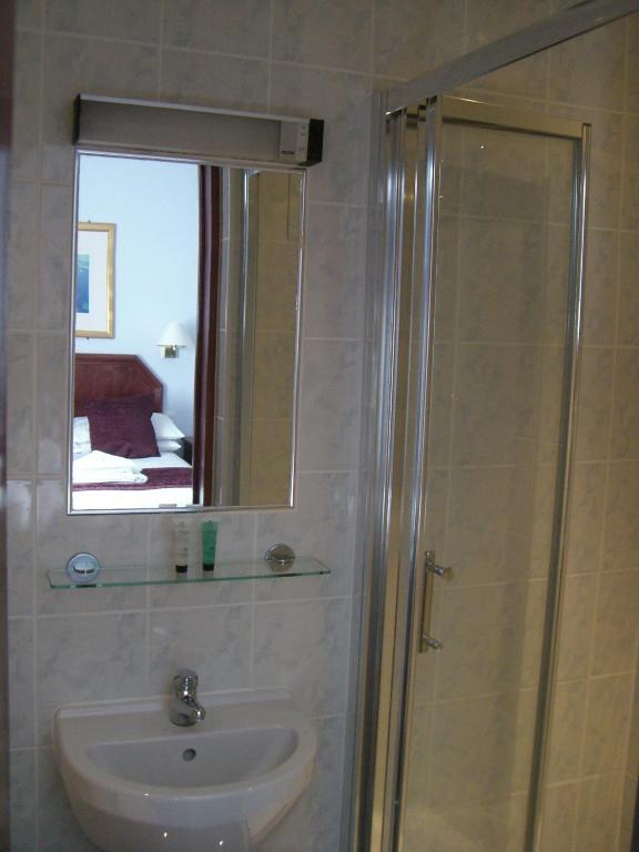 Kings Paget Hotel West Drayton  Ruang foto