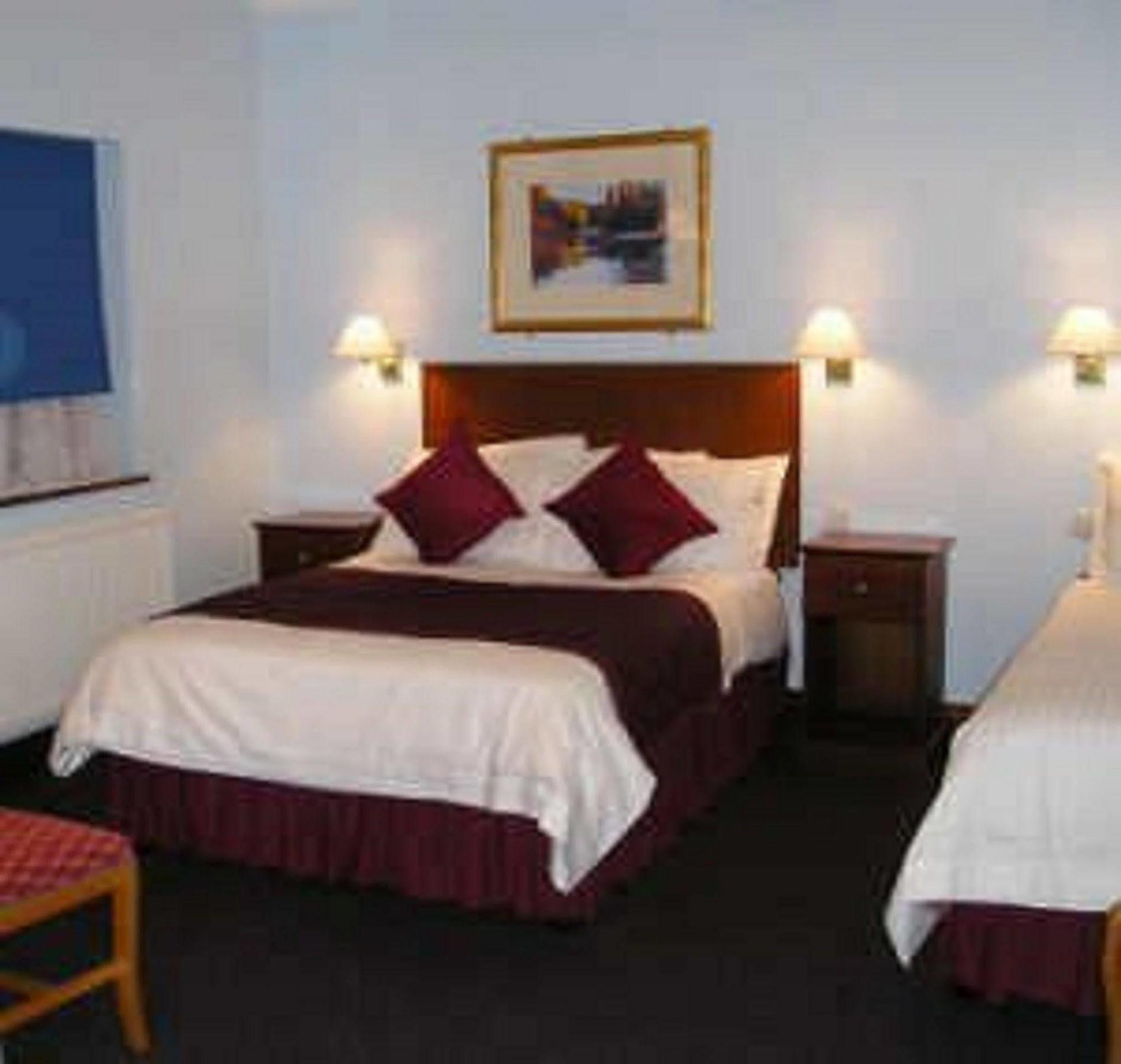 Kings Paget Hotel West Drayton  Bagian luar foto