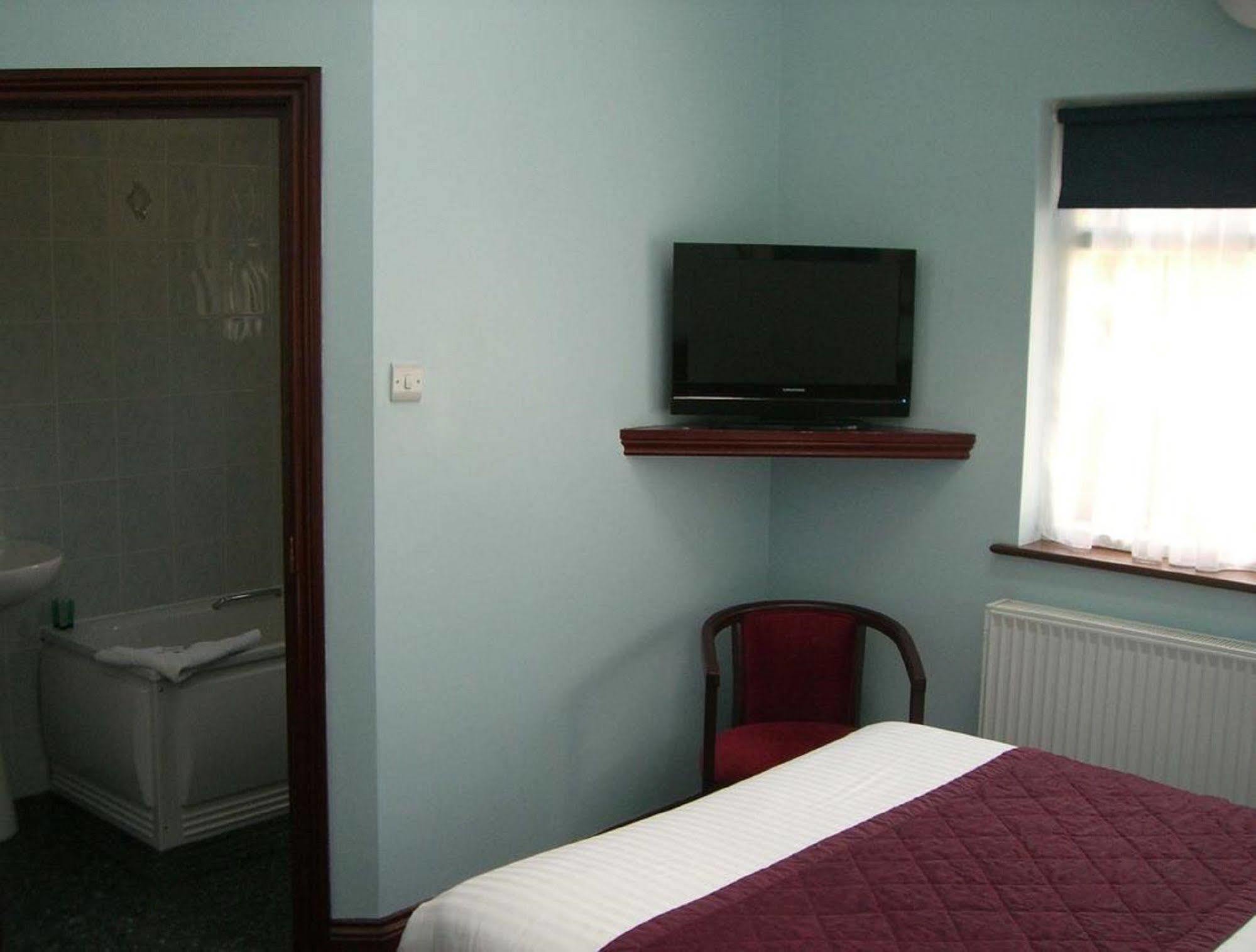 Kings Paget Hotel West Drayton  Bagian luar foto