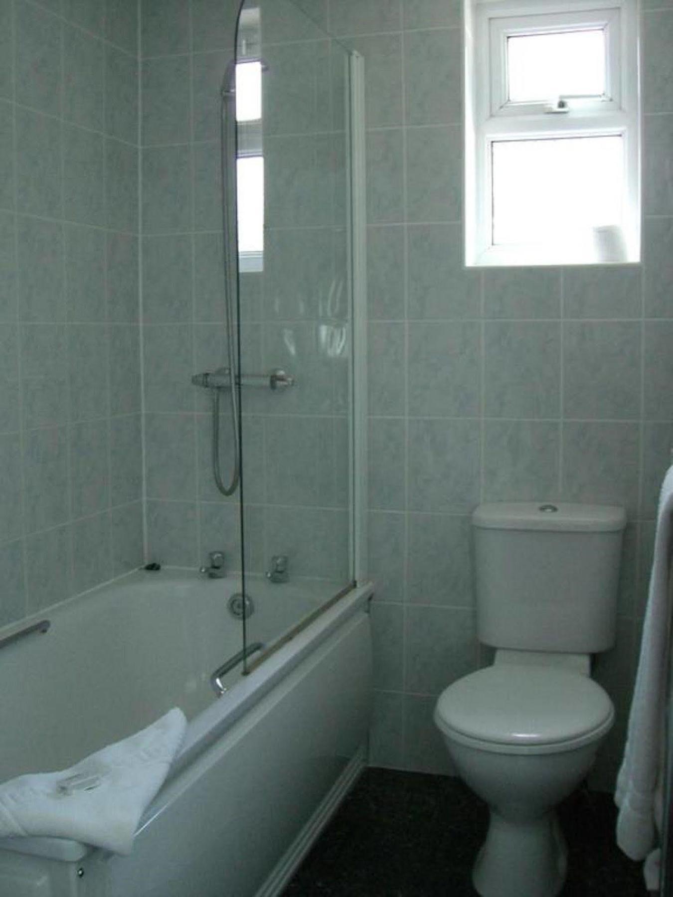 Kings Paget Hotel West Drayton  Bagian luar foto