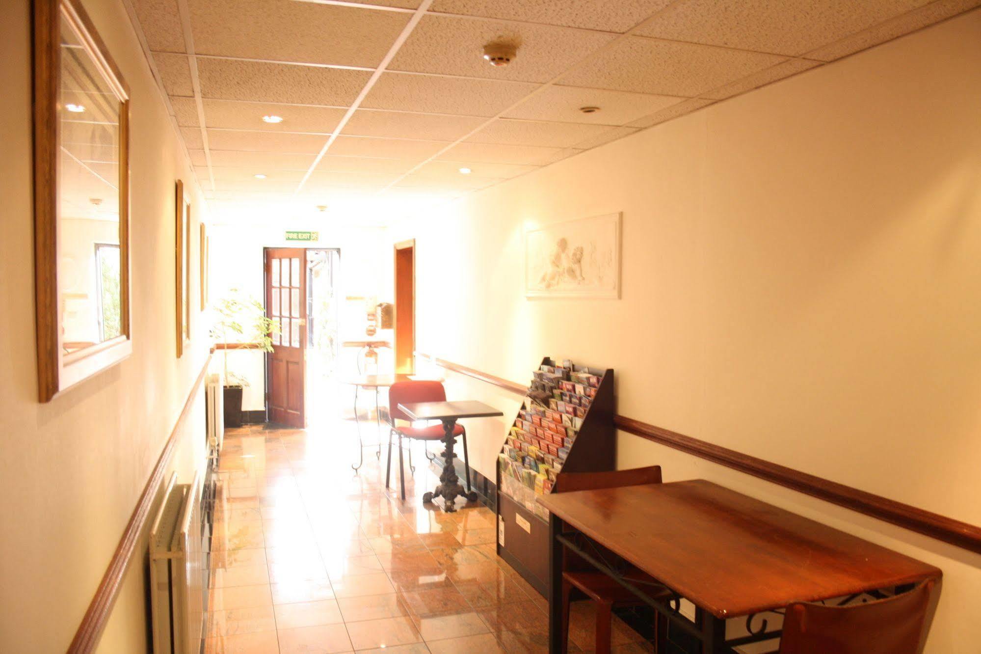 Kings Paget Hotel West Drayton  Bagian luar foto