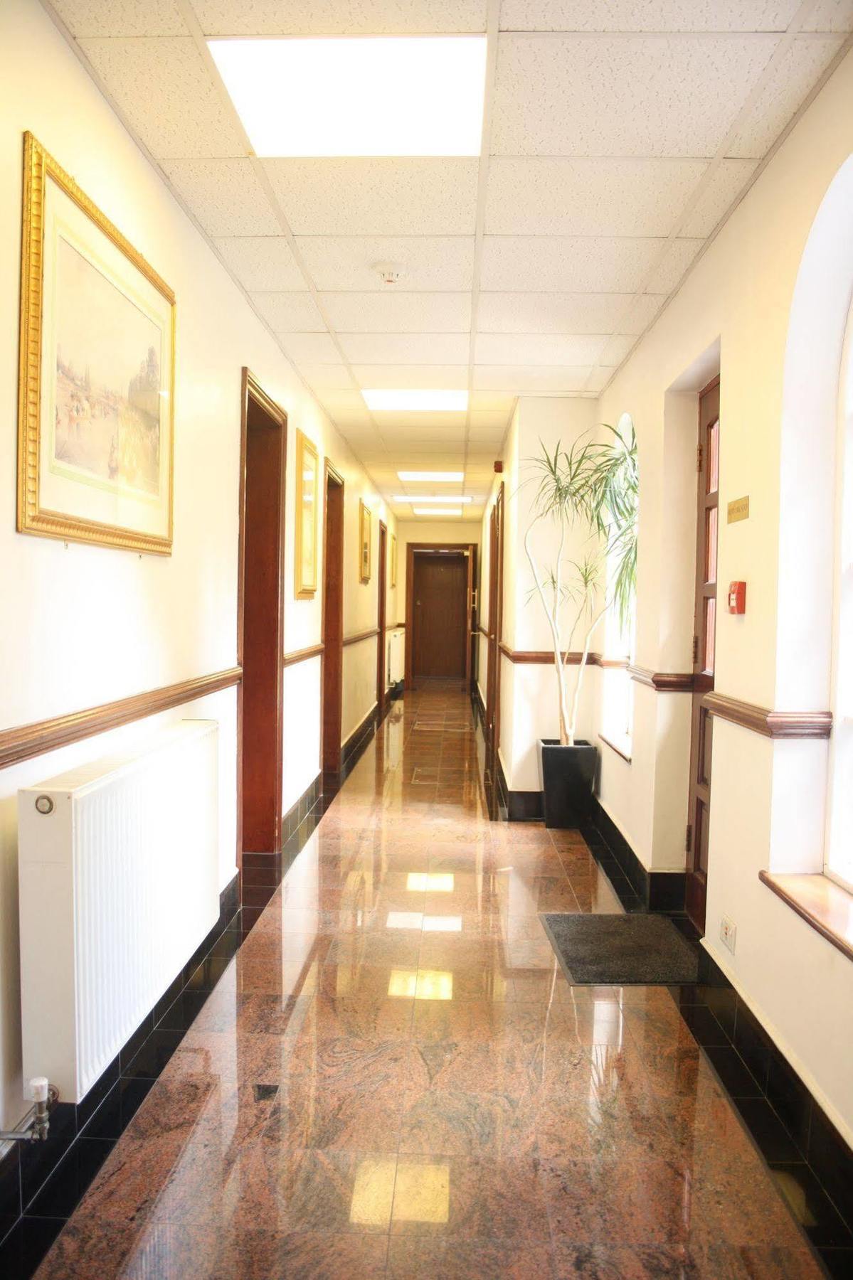 Kings Paget Hotel West Drayton  Bagian luar foto